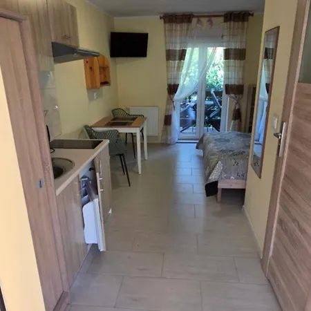 Kwatera prywatna I Morski Krysztal & Lotos *